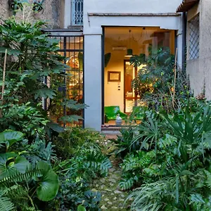 Giardino Segreto - History And Design Apartment